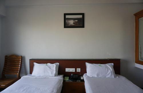 Mylapore Tiruvallikk Hotel | Kingscross Residency