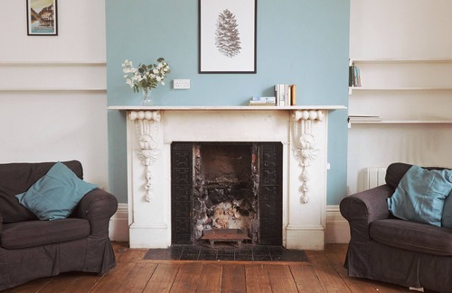 Clifton Apartment | Kitchenette Double Room with Shared Bathroom