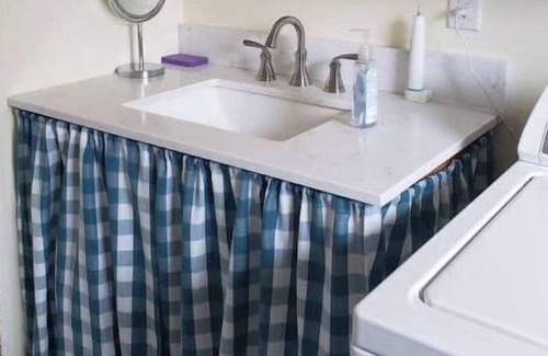 Cane Beds Cottage | Kitty Cottage: Quiet Oasis Cabin, Super Fast Wi-fi