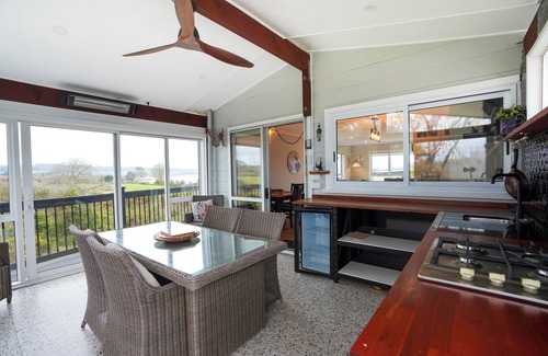 Hamurana House | Kiwi Retreat by Aotearoa Escapes