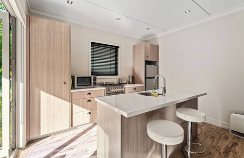 Cardrona House | Kiwi Ski Cottage - Wanaka Holiday Home