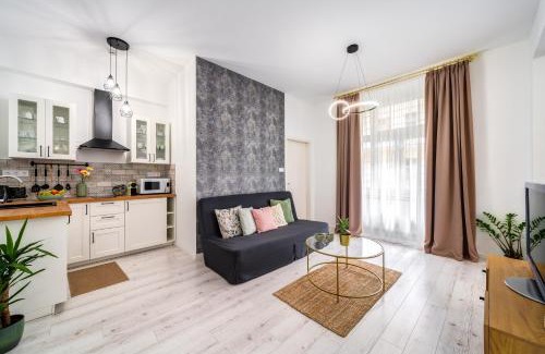 Erzsebetvaros Apartment | Klauzál Home by STN