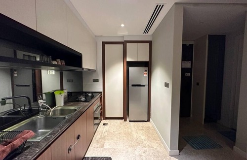 Kuala Lumpur City Centre Apartment | Klcc studio with a rooftop garden/playground