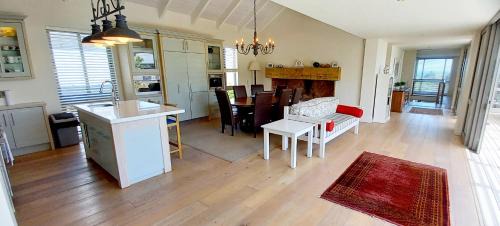 Voelklip Villa | Knight's House