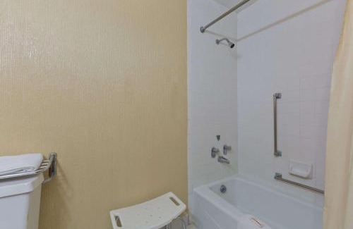 Brenham Hotel | Knights Inn Brenham