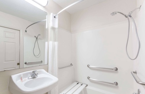 Waco Hotel | Knights Inn Franklin Ave Waco