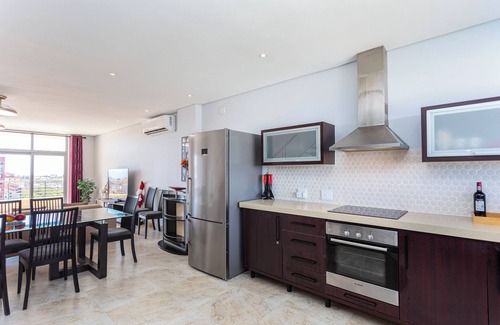 Century City Apartment | KnightsBridge 902E by CTHA