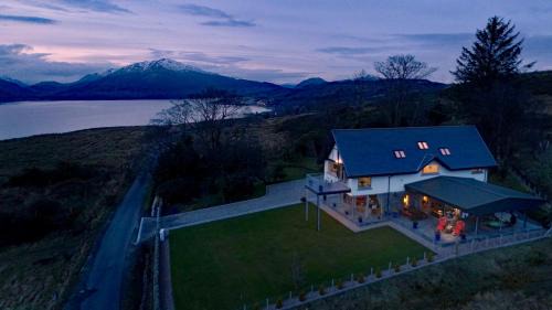 Cove House | Knockderry Lodge -Private Luxury pet-friendly accommodation in Scotland with hot tub