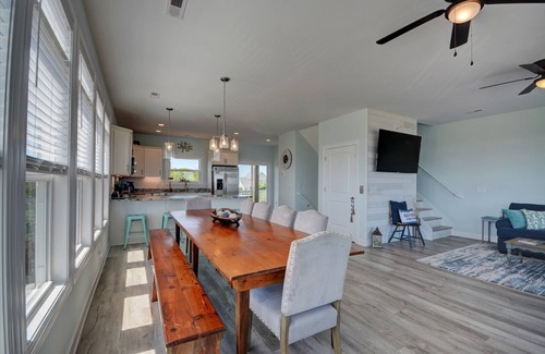Ocean City Beach House | "Knot Salty" - 4 Bed Home w/Elevator, Fenced Yard + Short Walk to Beach!
