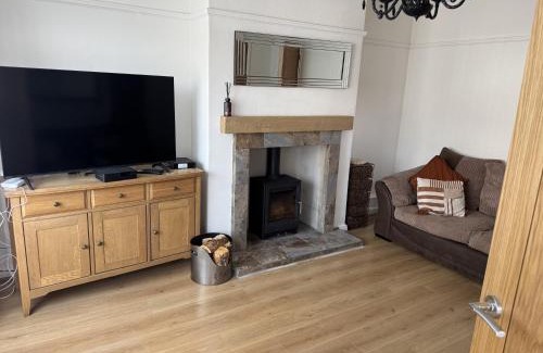 Liverpool House | Knotty Ash - 3 Beds - Sleeps 6 - On-Site Parking