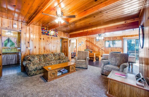 Big Bear City House | Knotty Pine Tavern
