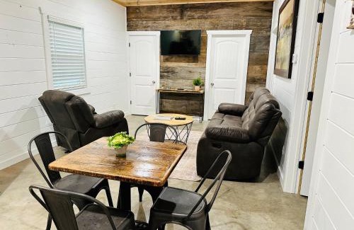 Mountain View Hotel | Knotty Squirrel Cabins
