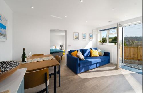 North Buckland House | Knowle Cabin