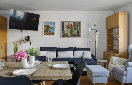 Praga Poludnie Apartment | Kobielska 17 Warszawa by Solarento