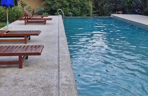 Hua Thanon House | Koh samui lamai beach very quiet 2-bedroom bungalow with large shared pool