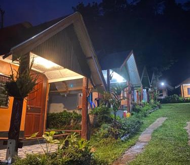 Mok Cham Pae House | Kola Homestay, Pang Ung, Mae Hong Son ลุงกอละ โฮมสเตย์ ปางอุ๋ง