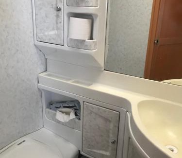 Loitz Other | Komfort-Caravan mit Vorzelt