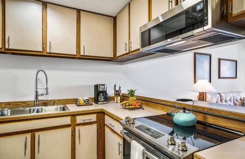 Historic Kailua Village Condo | KONA OASIS