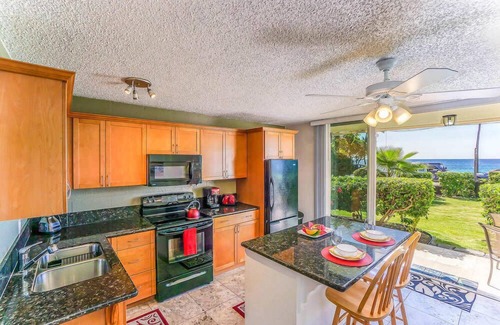 Kahaluu Bay Apartment | Kona White Sands A4 Romantic Ocean View!