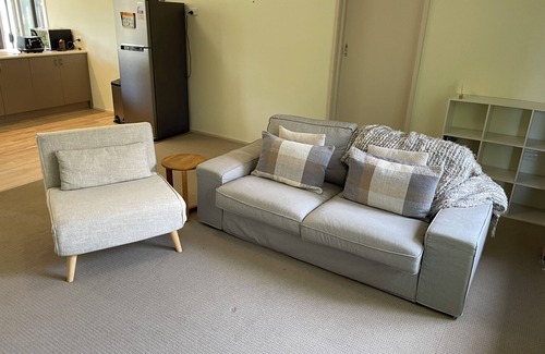 Frankston South Cottage | Kookaburra Cottage - The Mornington Peninsula gateway retreat