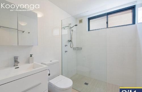 Salamander Bay House | Kooyonga 1 waterfront panoramic views and aircon