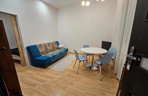 Chotomow Apartment | Koral