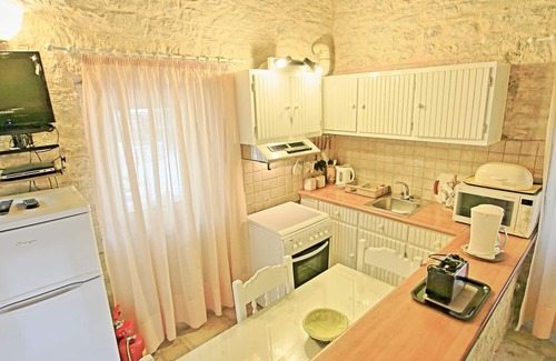 Agni Cottage | Korinas Cottage: Tranquil stone cottage, a breath away from Agni beach