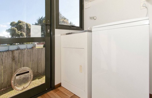 Whangamata Cottage | Korolevu Beach House - Whangamata Holiday Home