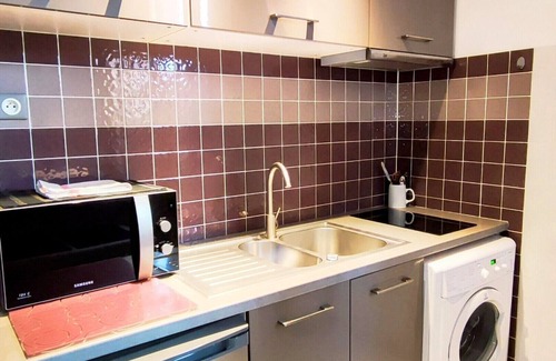 Prado - Republique Apartment | Kosy City SPA Studio