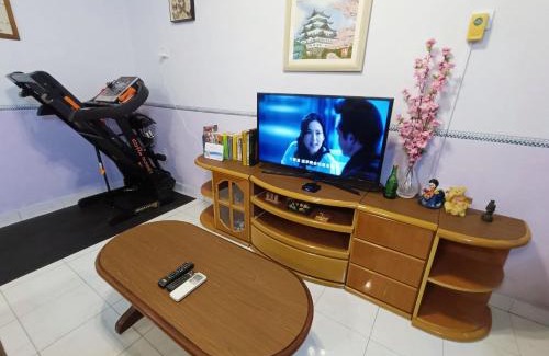 Taman Kota Laksamana House | Kota 3BR Townhouse 5 Pax - TVBox/Mahjong/Jonker