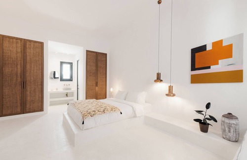 Ano Mera Hotel | Koukoumi Vegan Boutique Hotel