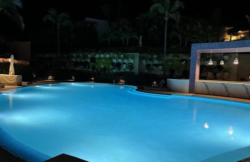 La Puntilla Apartment | Kovay Gardens Paradise1 bedroom condo, family friendly, relax or seek adventure