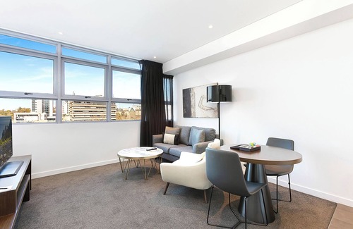 Chatswood CBD Apartment | Kozyguru | Chatswood | Convenient 1 Bed Studio Apt