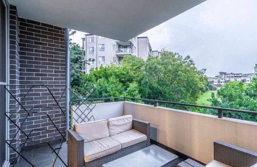 Homebush West Apartment | KozyGuru | Homebush West | 3 Bedroom Apt+Parking