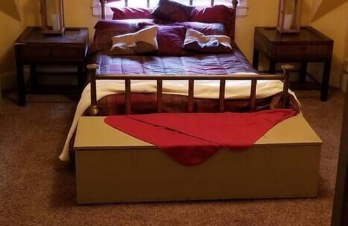 Sioux Falls Bed & Breakfast | KP117 Historic Victorian Inn Upper Lofts 3rd Floor