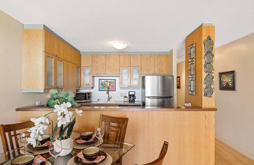 Kahana Condo | KR 215 Breathtaking Oceanfront 1BD Maui Condo