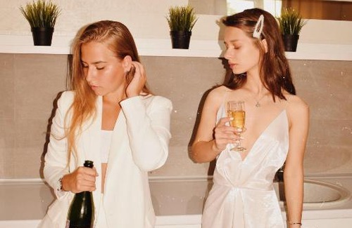 Barnaul Hotel | Kristina i Karina