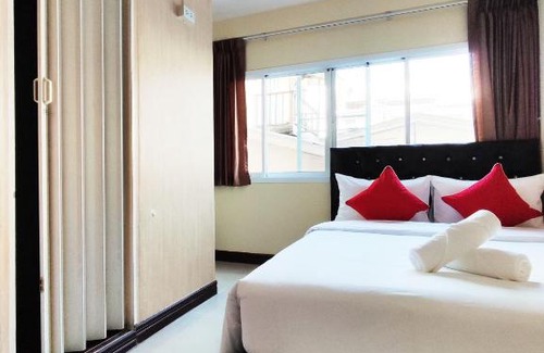 Chana Songkhram Hotel | KS HOUSE