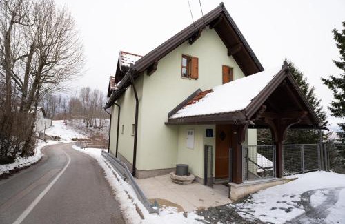 Benkovac Fuzinski House | Kuća za odmor Cava Fužine