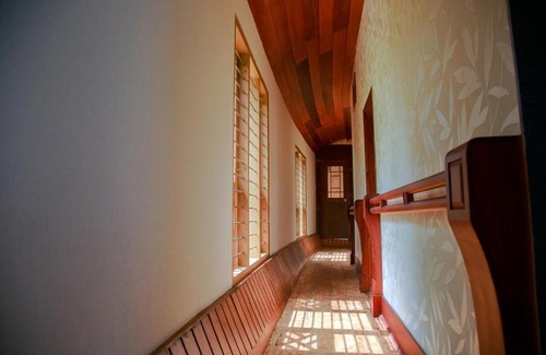Kumarakom Boat Rental | Kumarakom Heritage Houseboats