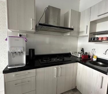 Ayer Keroh Apartment | Kyra The Heights Residence Condo Ayer Keroh Melaka WiFi, Netflix & Pool