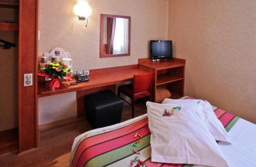Costieres Hotel | Kyriad Nîmes Ouest A9