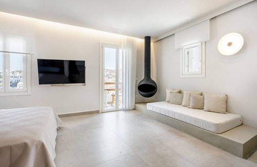 Loutra House | Kythnos Blue - Suite 4 Luxurious, Sea Front