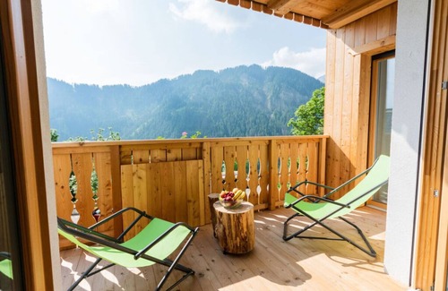 Longiaru House | Lüch de Corona Comfortable holiday residence