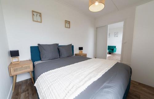 Aulnay-sous-Bois Apartment | L Échappée Bellini - Proche Paris - 15min Airport
