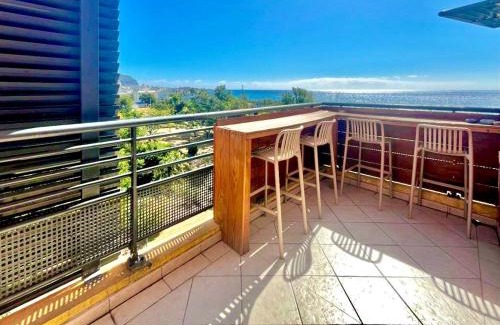Sainte-Clotilde Centre Apartment | L'échappée Bleue, T3 vue mer, proche de l'aéroport