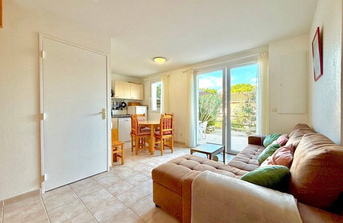 Calvisson Apartment | L'écrin du mas, 4 guests, Pool in Calvisson