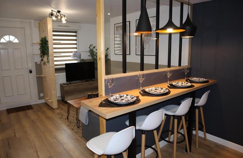 Audincourt Apartment | L'Élégant avec garage, proche Axone, Stellantis