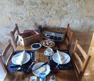 Aubas Bed & Breakfast | L'étable gourmande chambres d'hôtes et ferme auberge