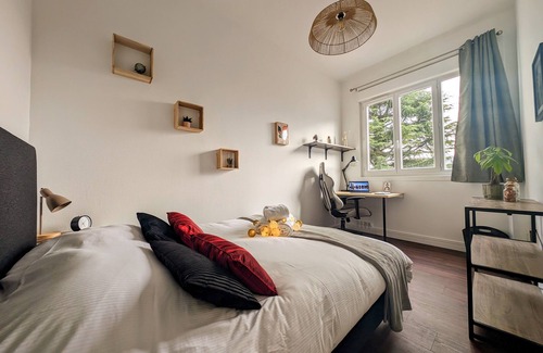 Republique - Tolstoi Apartment | L'évasion Lyonnaise : Confort & Lumière
